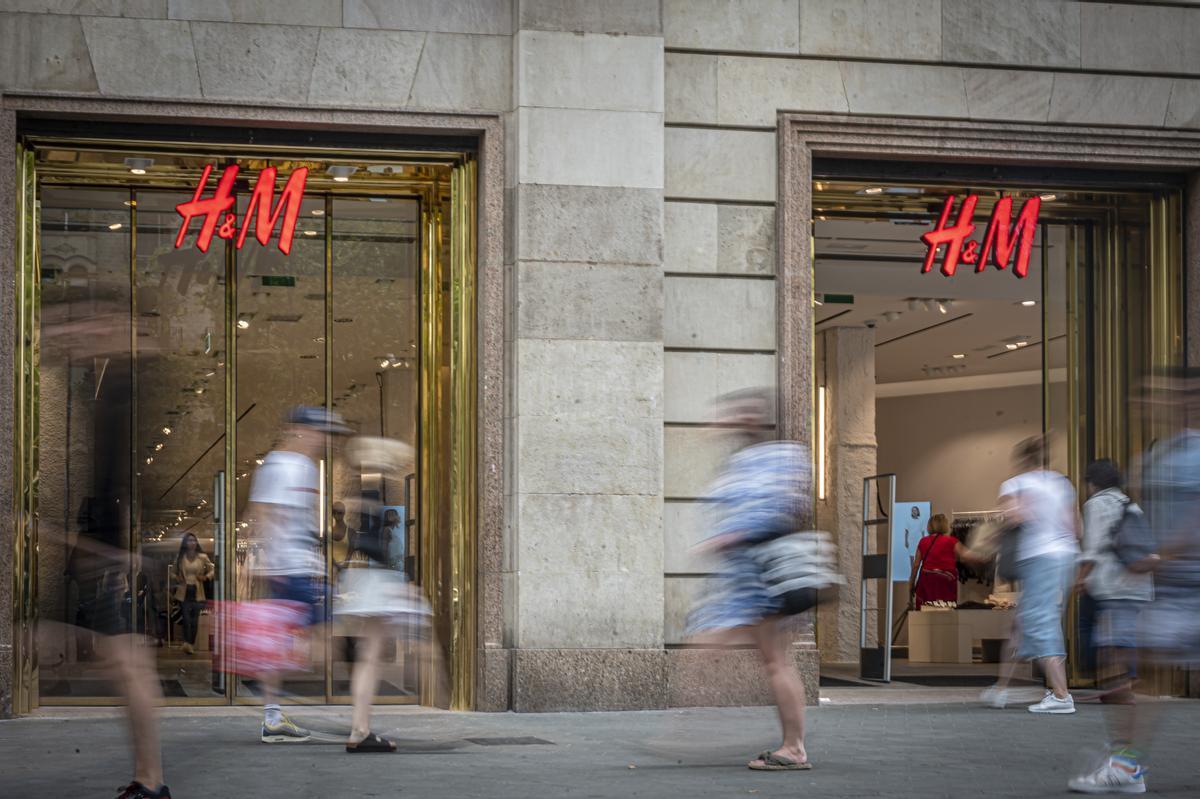 La estrategia de combinar la compra «online» con la compra física induce al cliente a gastar hasta un 40% más