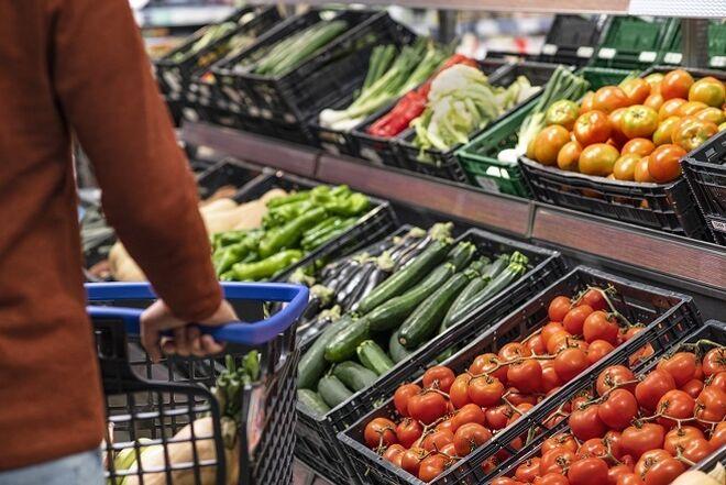 4 de cada 10 españoles priorizan la compra de frescos a granel