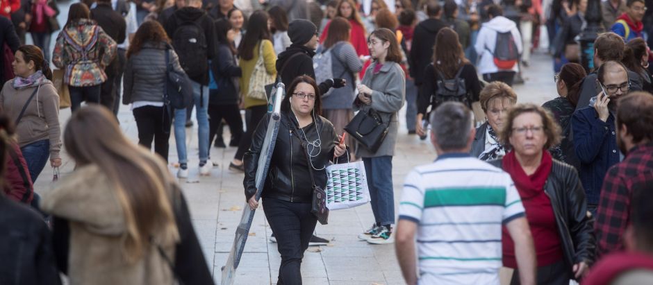 Los salarios en España no dan más de sí: gastamos más de lo que ingresamos