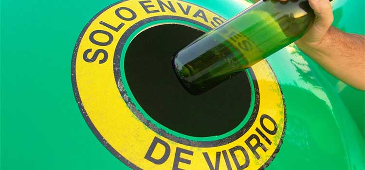 Benahavís pone en marcha una campaña para el reciclaje de envases de vidrio en la hostelería