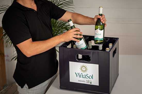 Torres prueba las botellas retornables de vino en hostelería 