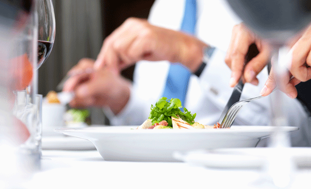 Los empleados demandan subir el importe del ticket restaurante por la inflación 