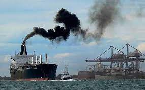 BARCELONA MULTARÁ A LOS BARCOS MÁS CONTAMINANTES