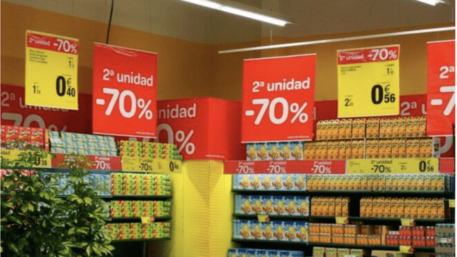 Los súper se lanzan a la piscina de las promociones de verano