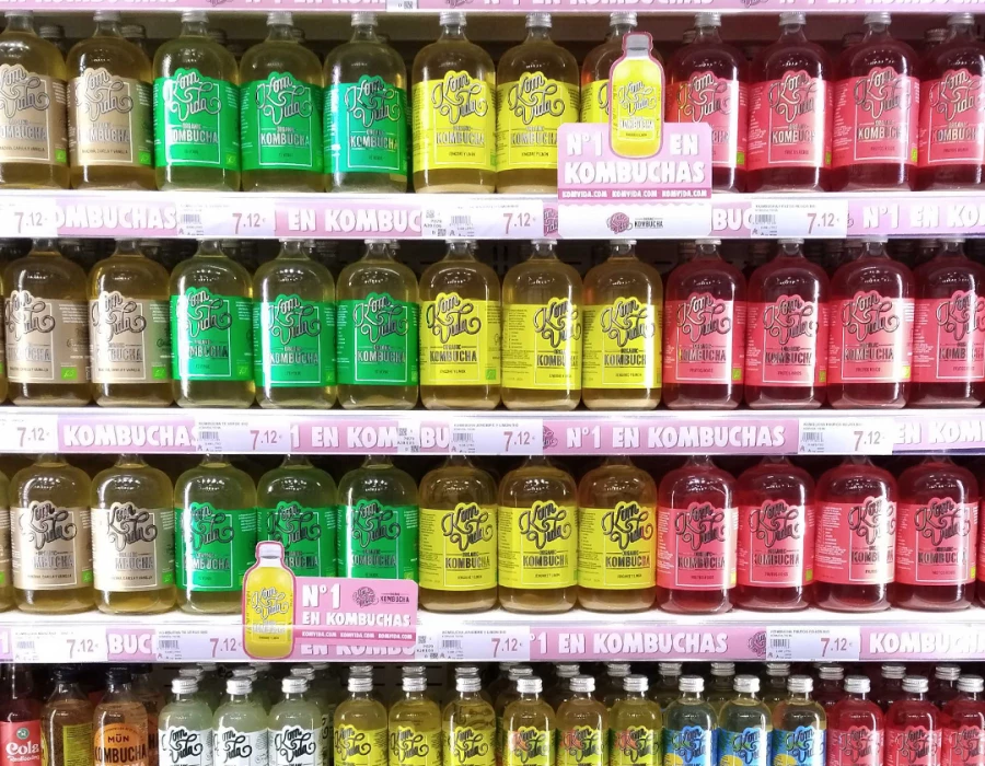 Komvida amplía sus puntos de distribución a Condis y Supermercados Plaza