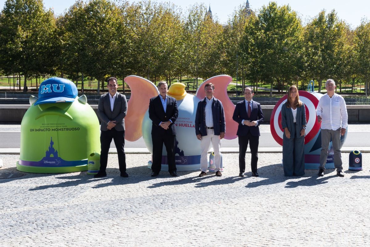 Ecovidrio lanza una campaña de reciclaje en 35 municipios españoles con iglús tematizados por Disneyland Paris