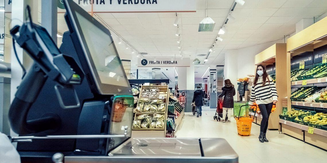 Las soluciones de auto cobro en los comercios ganan adeptos entre los españoles