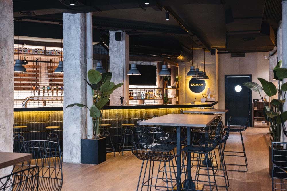 La marca de cerveza artesana Ogham abre en Barcelona su primera cervecería internacional 