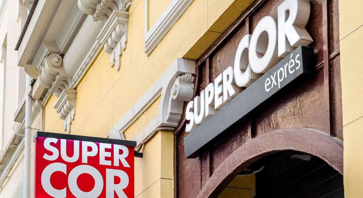 El Corte Inglés vende 47 Supercor a Carrefour y abrirá grandes supermercados a pie de calle