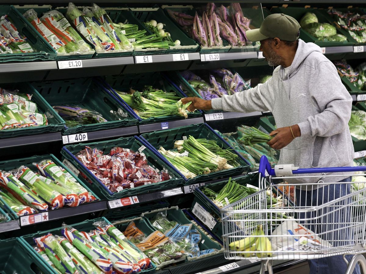 El precio de los alimentos se desinfla en los mercados mundiales, pero no en España