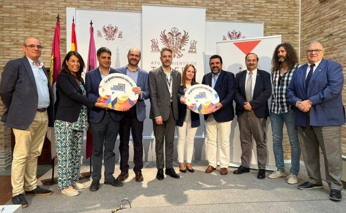 Makro y la AHT rinden homenaje a los hosteleros de Toledo