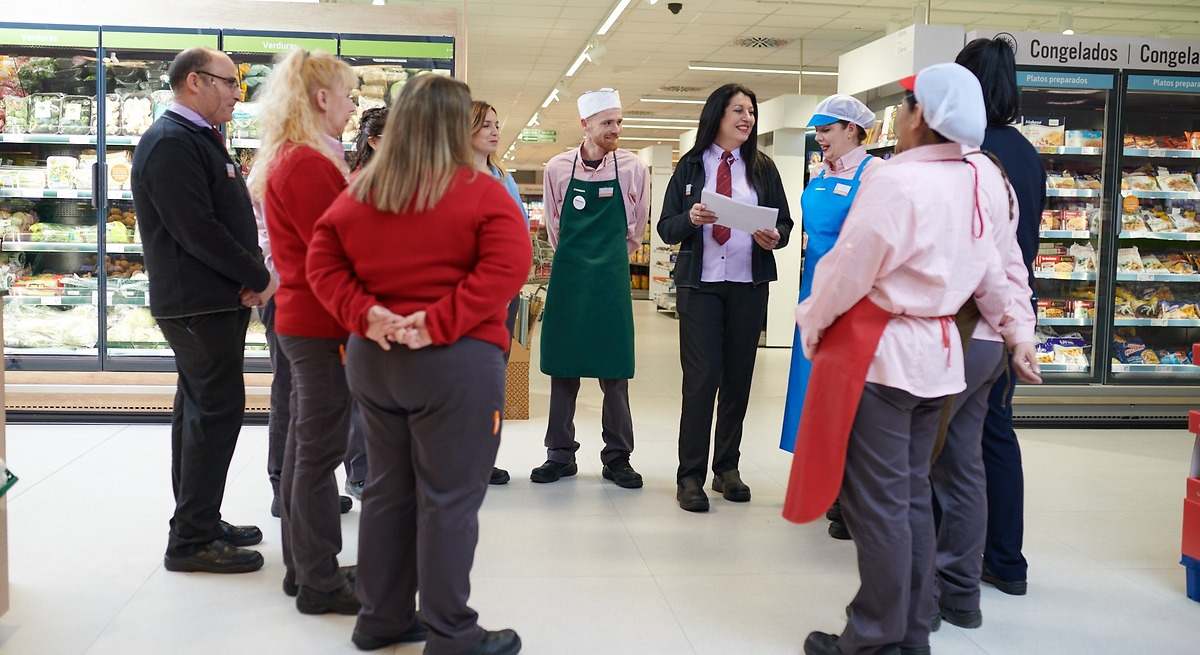 Consum lleva la semana laboral de 5 días al 100% de su red