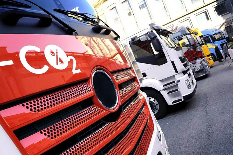 El transporte en desacuerdo con los objetivos de emisiones de la UE para el transporte pesado