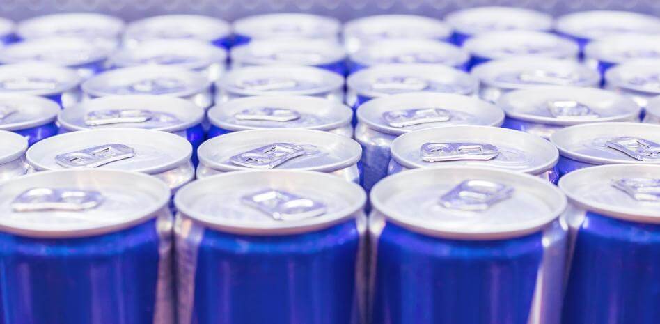 Sanidad quiere prohibir la venta de bebidas energéticas a menores en todo el país