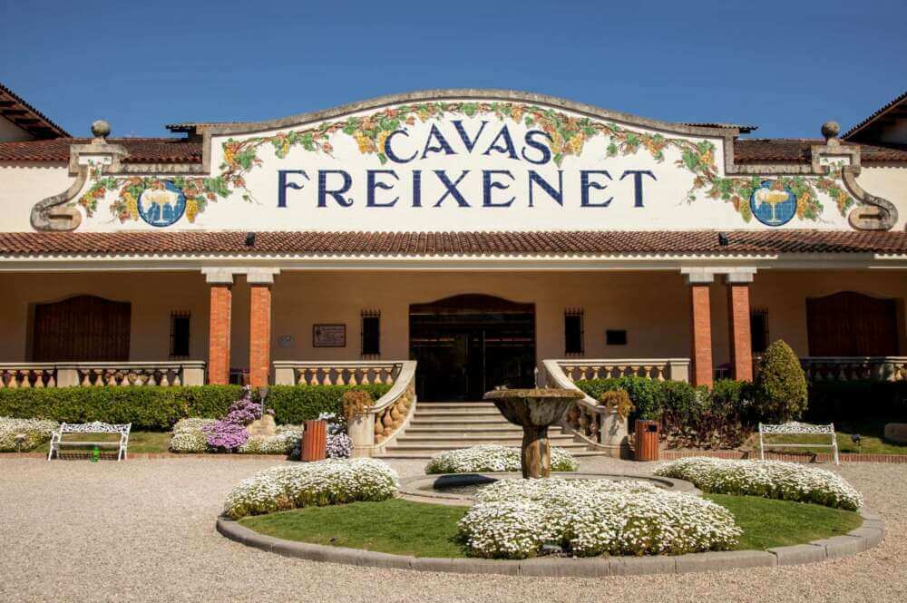 Freixenet lidera el sector del cava en Navidad pese a estancarse en ventas