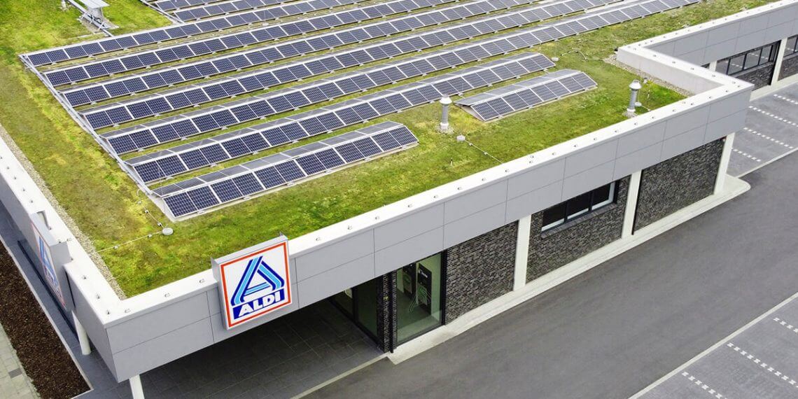 Aldi ya ha instalado más de 59.000 placas solares en cerca de 230 supermercados