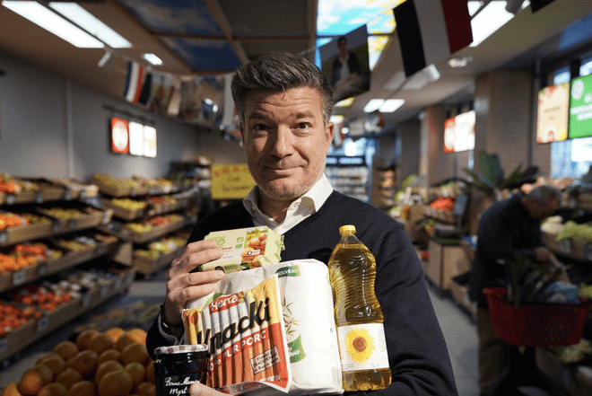 Carrefour lanza una gran rebaja en 500 referencias en mitad de su guerra contra los fabricantes