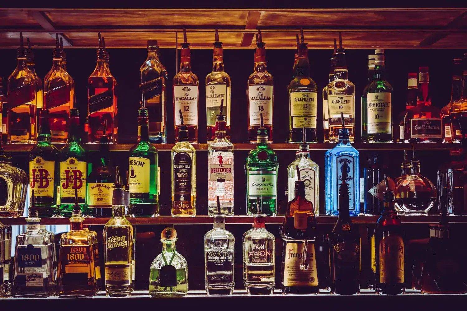 La otra cara de la ‘guerra’ al alcohol: Hacienda se embolsa 1.000 millones al año