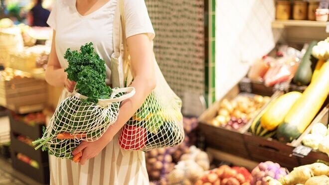 Los españoles buscan más comodidad en la alimentación, con más preparados y menos compras