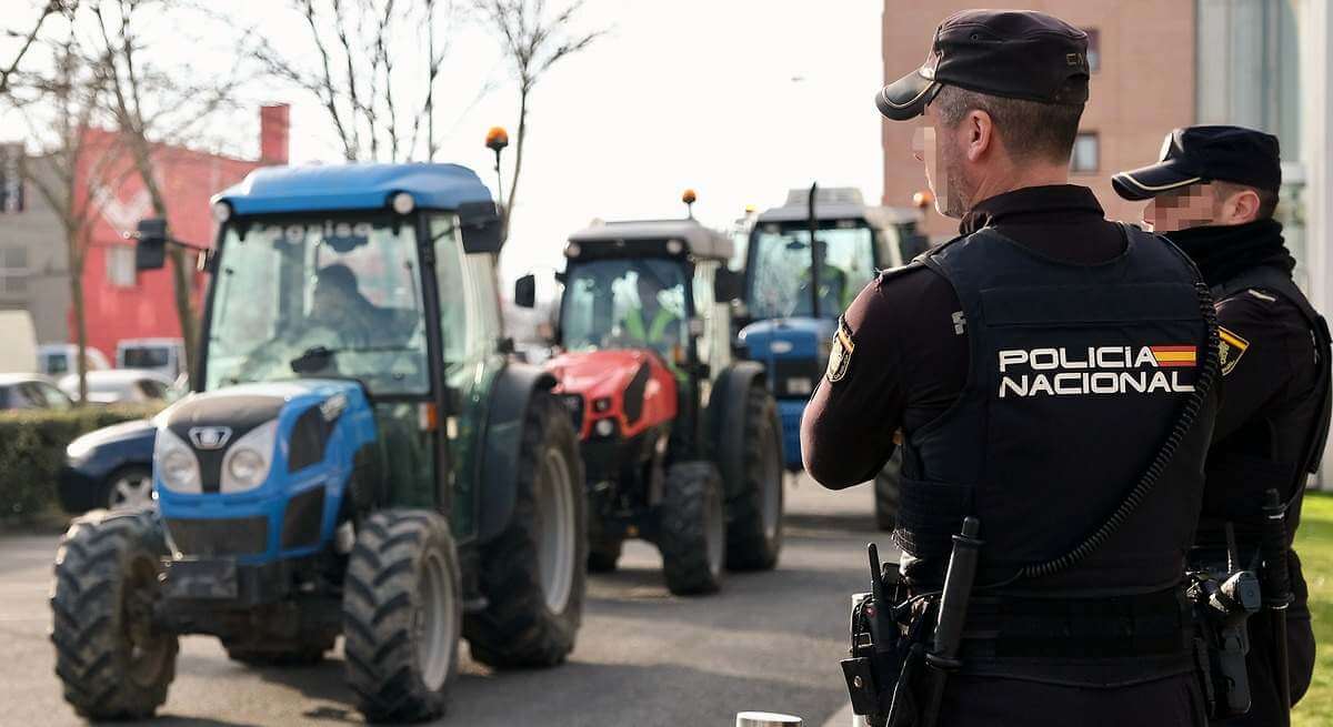 Las «tractoradas» causan ya problemas en la cadena de suministro: el abastecimiento está en juego