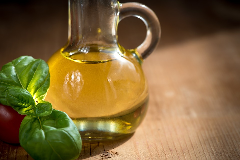 Aceite de oliva: el aumento de la oferta rebaja los precios en origen