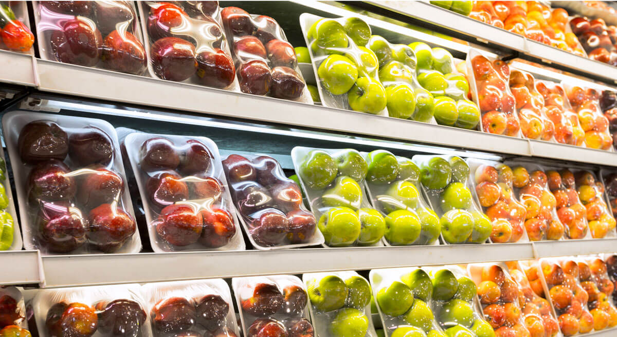 La alimentación se rebela contra el veto europeo a los envases de plástico en frutas y verduras