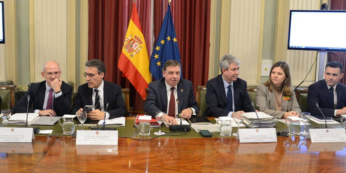Planas asegura que la Ley de la cadena alimentaria funciona y aboga por fortalecer su aplicación