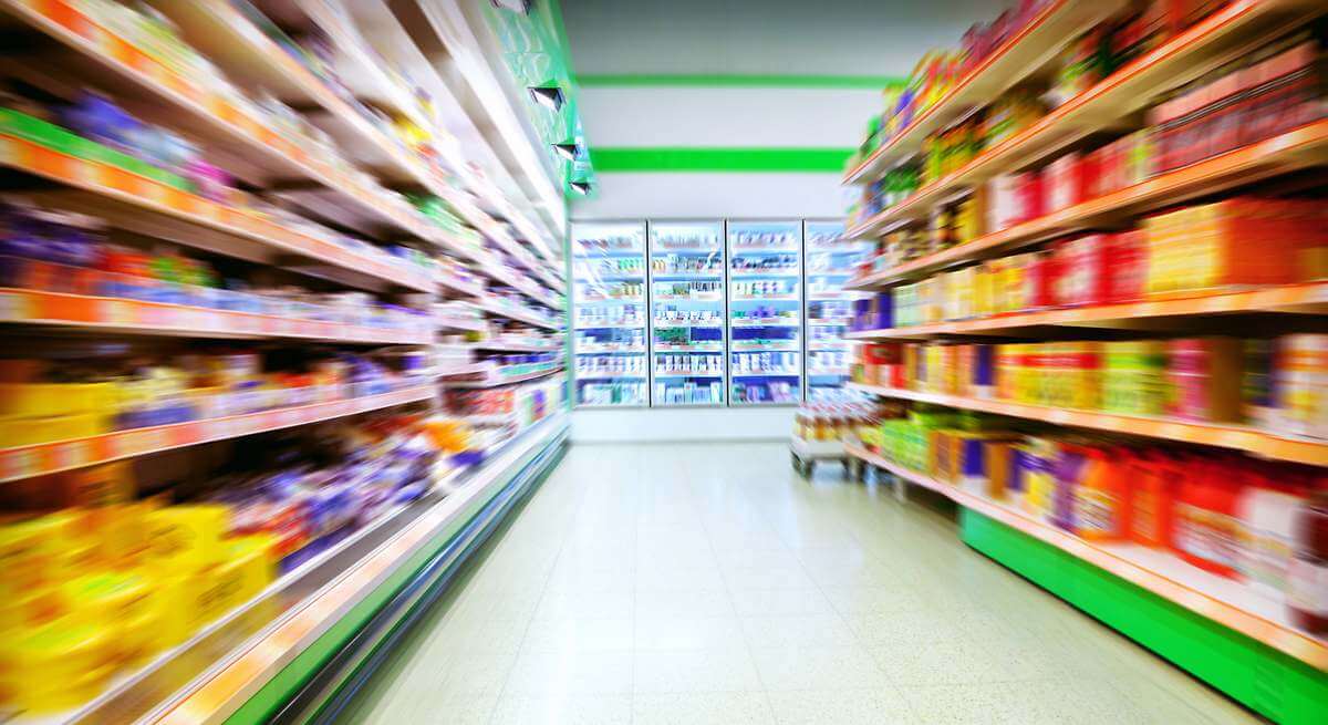 Mercadona, Carrefour y Lidl frenan los precios de sus marcas y suben por debajo de los fabricantes