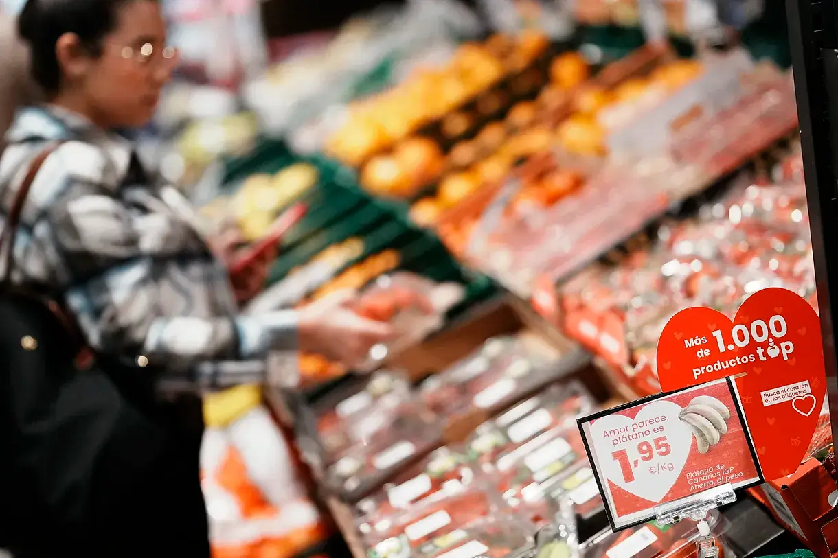 La inflación se enquista en el súper: la cesta es un 20% más cara que hace un año pese a la rebaja del IVA y la guerra de promociones