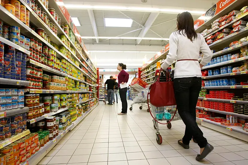 Las ventas del comercio minorista crecen un 2,1% en enero y suman 14 meses de alzas