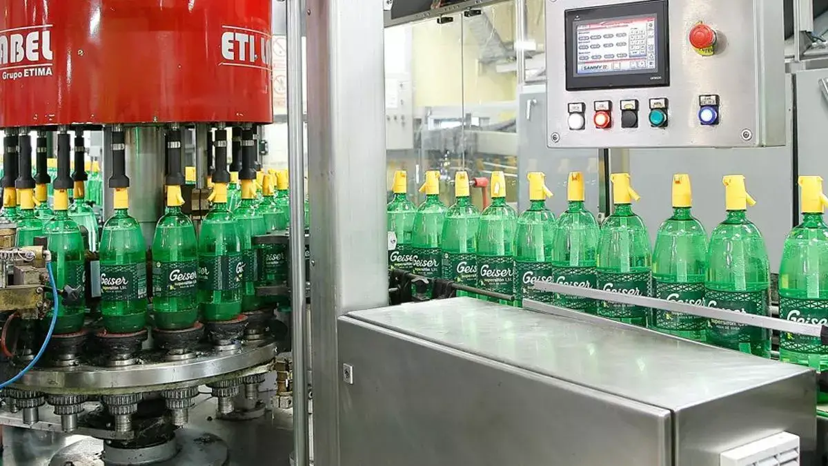 La industria catalana del refresco es la que más aporta de su sector a la economía española