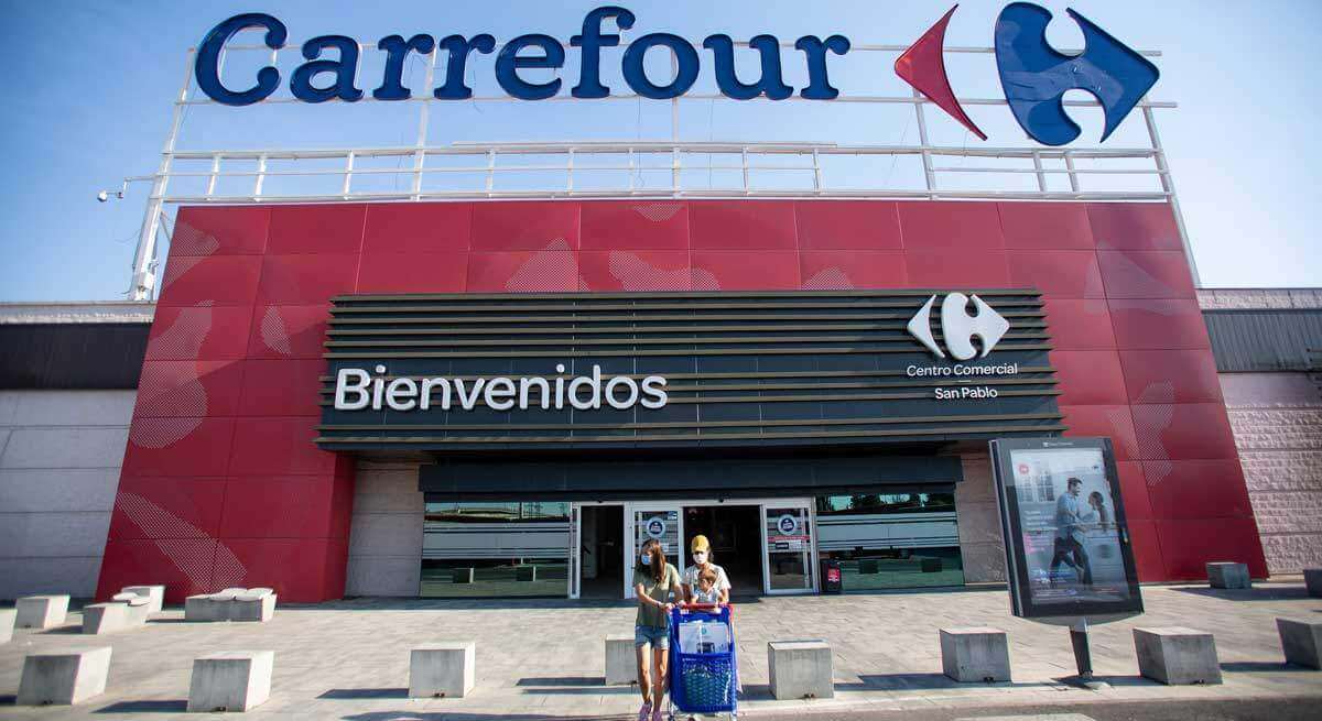 Carrefour anuncia bajadas de precios para impulsar el consumo: las ventas suben solo un 0,6% en España