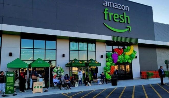 Amazon prevé abrir menos tiendas pero muchos más centros logísticos