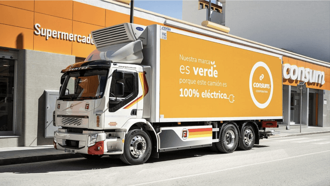 Consum sienta los cimientos de su expansión online: un portal renovado, más cobertura y un gran almacén en Valencia