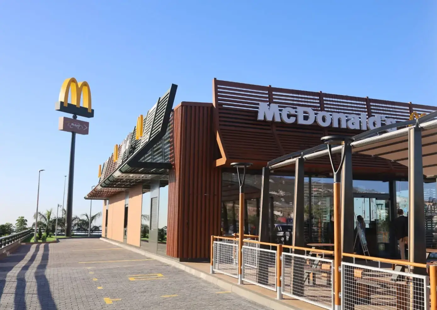 McDonald’s aprieta con las inversiones para evitar la pérdida de clientes ante Burger King
