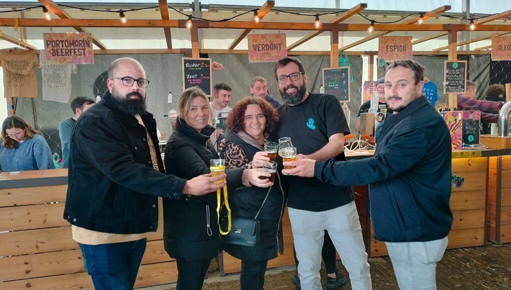 El BeerFest convierte a Portomarín en la capital de la cerveza artesanal