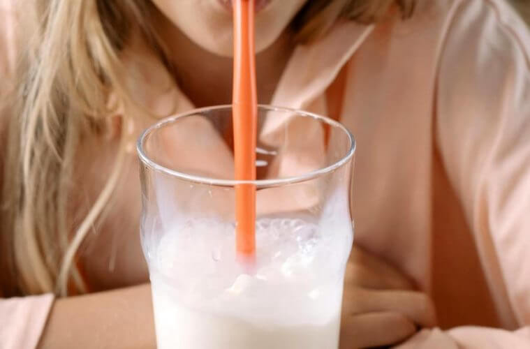 El precio medio estatal en origen de la leche de vaca sube hasta 0,529 €/l