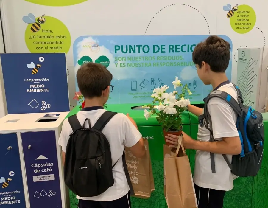 Carrefour refuerza su compromiso con el medio ambiente con más de 4.000 escolares