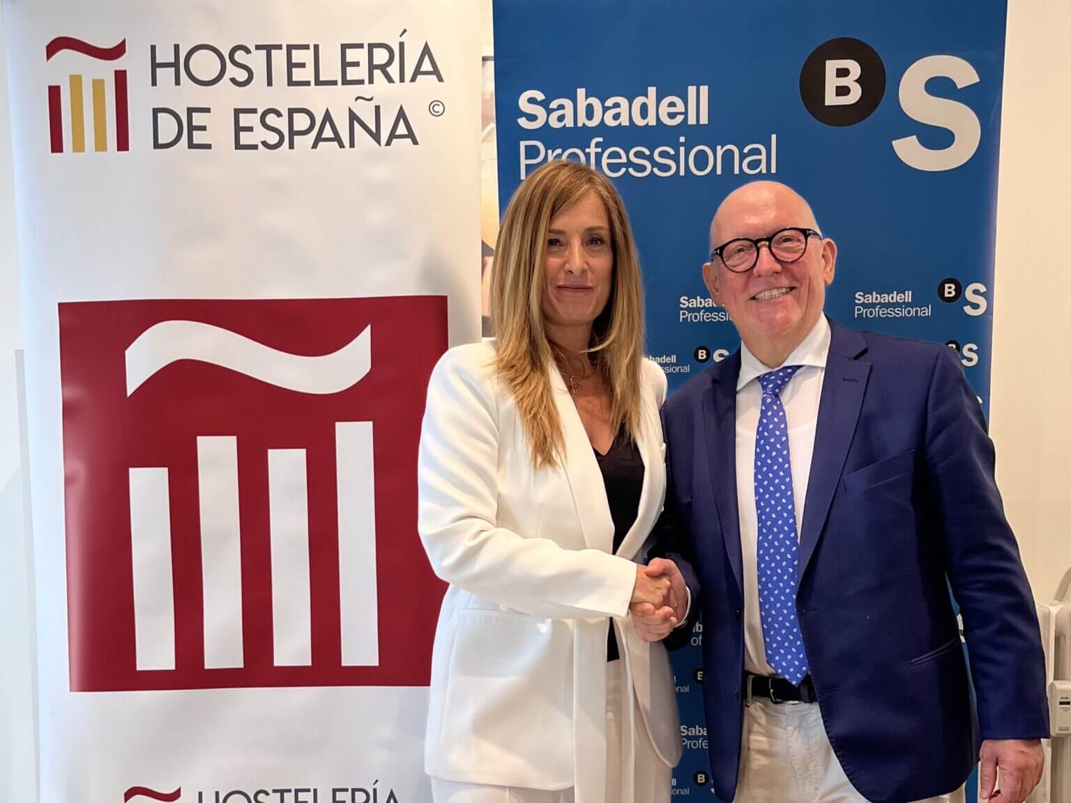 Banco Sabadell renueva su compromiso con Hostelería de España para potenciar el negocio de más de 300.000 establecimientos