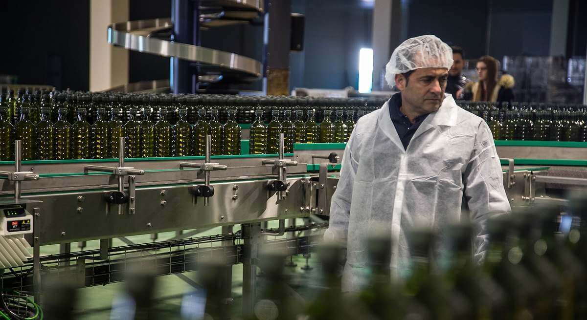 El ministro Planas augura un aumento de la exportación agroalimentaria pese a las amenazas comerciales