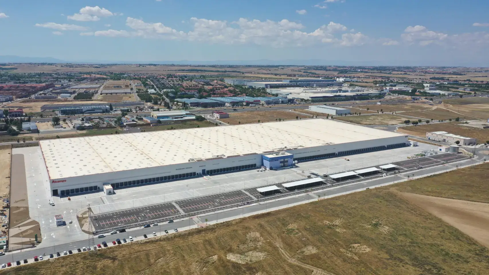 Alcampo pone en marcha el gigante logístico de Illescas que dará servicio a más de 200 supermercados