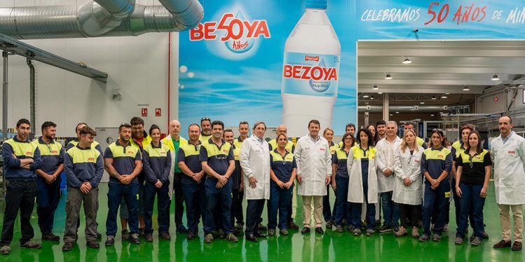Bezoya celebra 50 años como líder en el mercado de aguas