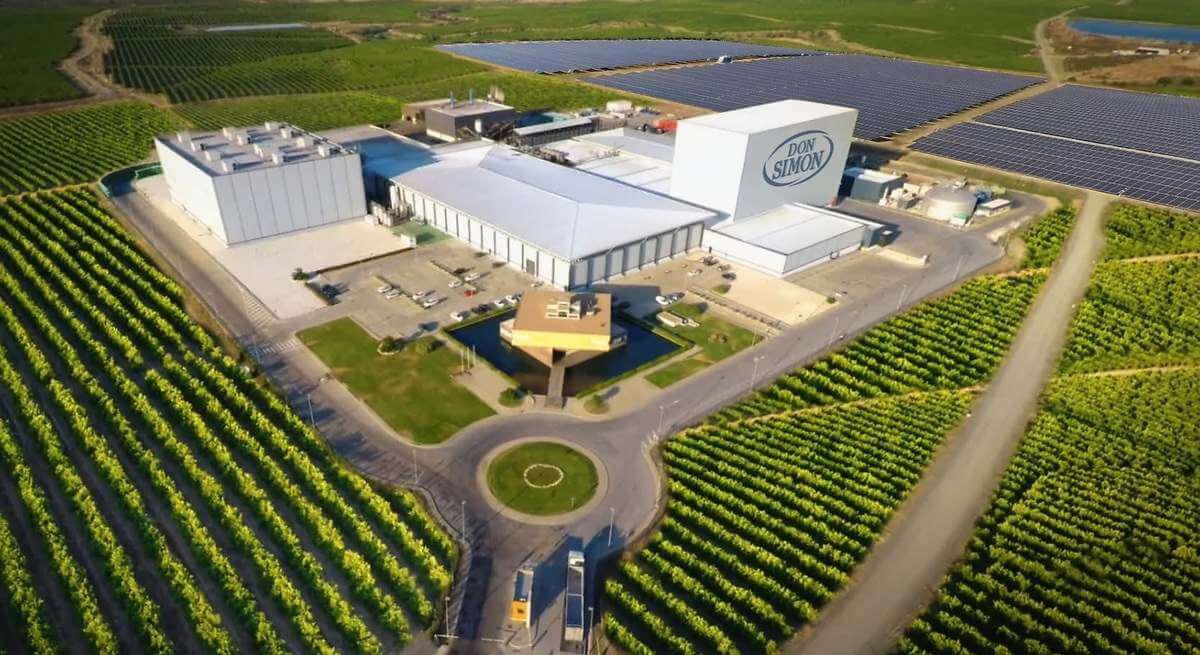 De la viña a la puerta de casa: la logística del vino en García Carrión