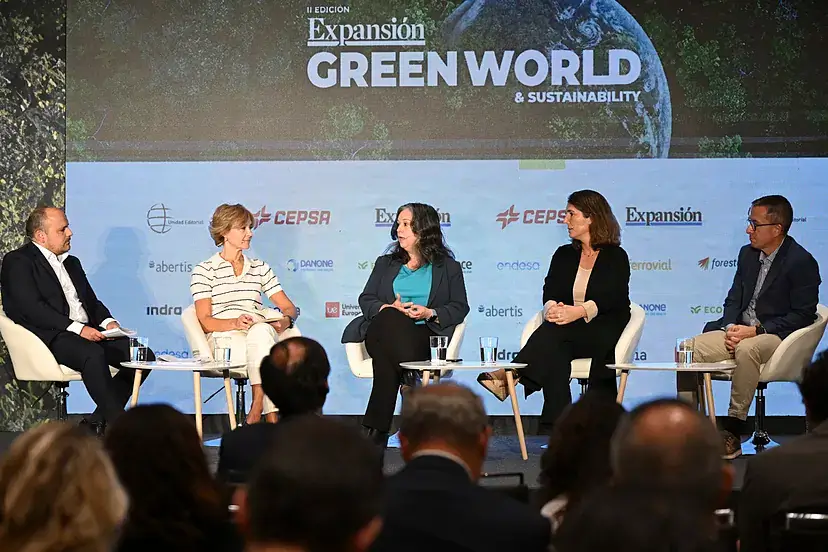 La industria agroalimentaria, ante los retos de la falta de agua, el desperdicio alimentario o el reciclaje de envases