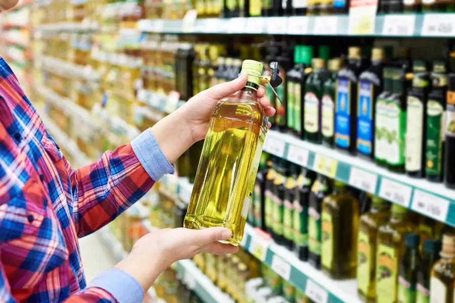 LA UNIÓ denuncia el aumento del 59% en el margen de beneficio de supermercados sobre el aceite de oliva en 2024