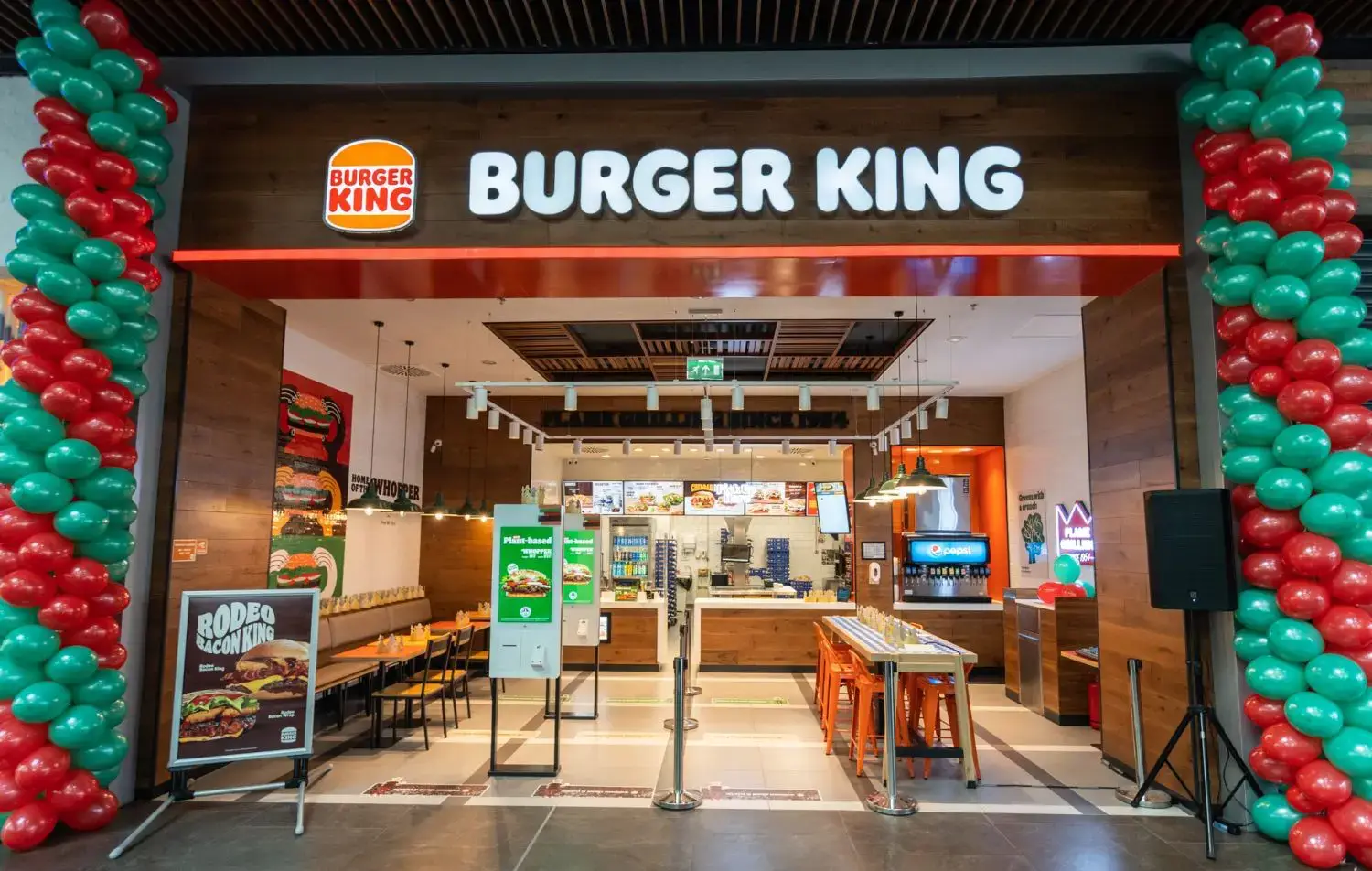 KFC y Burger King se lanzan a la ‘guerra’ de la innovación sin contar con McDonald’s