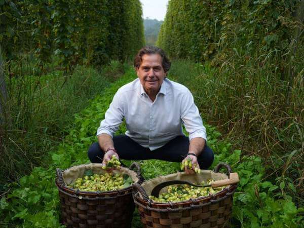 Más allá de Estrella Galicia: la familia Rivera te llena la mesa de todo tipo de bebidas