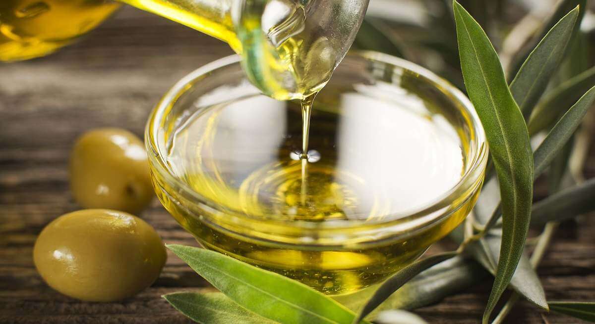 El precio del aceite se hunde en el campo más de un 40% desde enero y vuelve a 5 euros por kilo