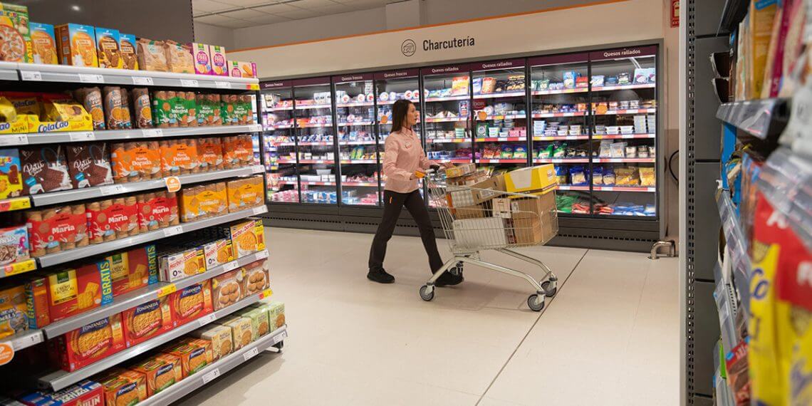 Consum activa varias medidas para ayudar a los trabajadores de su plantilla afectados por la DANA