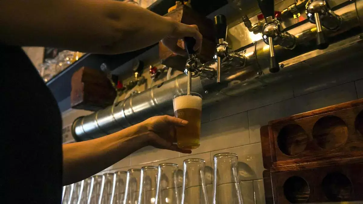 De ‘La Pirata’ a ‘Dougall’s’, cerveceros artesanos independientes contra viento y marea